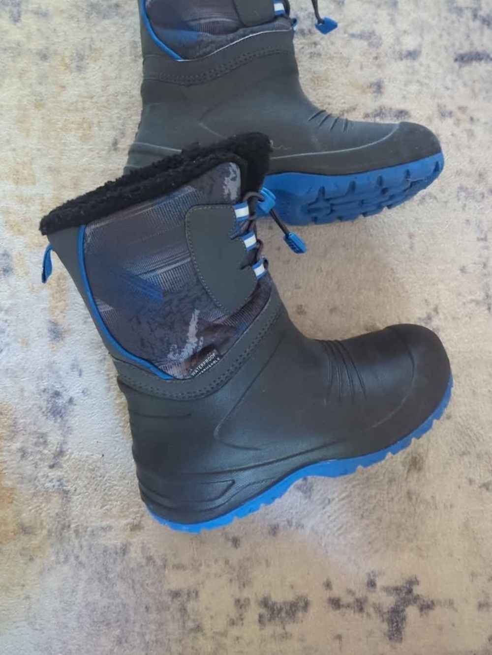 XMTN Waterproof Fleece Lined Winter Snow Boots Boys Size 3